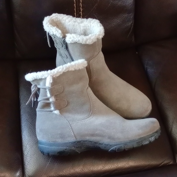 Shoes - Grey Winter Boots